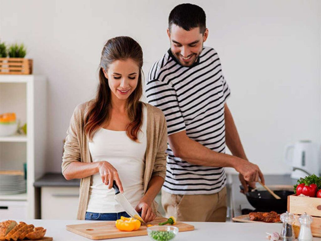اين مقاله براي كمك به وادار كردن كمك شوهرتان به شما در کارهای خانه بدون غر زدن است.